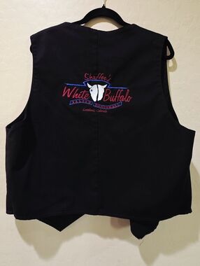 Shaffer's White Buffalo Saloon & Dancehall Loveland, CO Cow Skull Black Vest XL